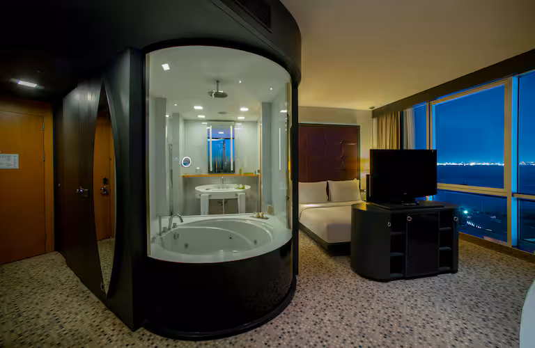 دبل تري باي هيلتون إسطنبول – مودا