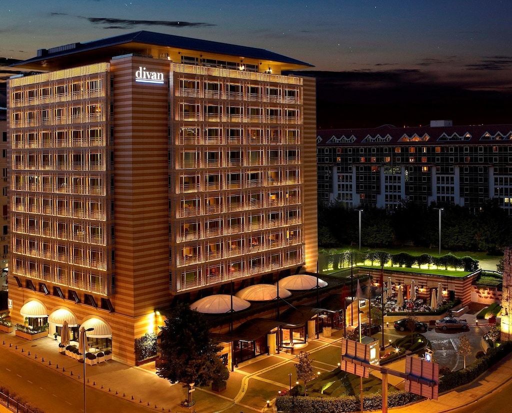 Divan Istanbul - Featured